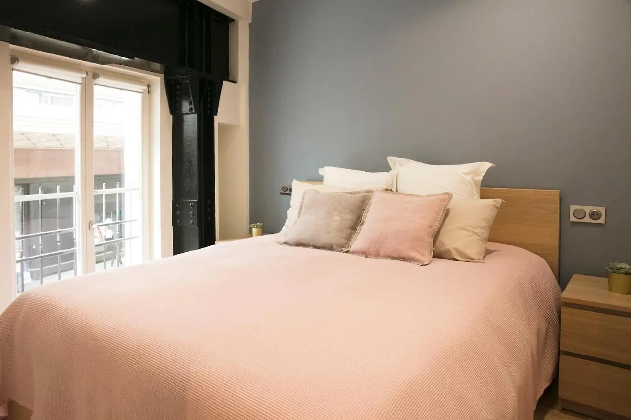 Apartment 2 Opera New 2-3 For 4 Guests *
